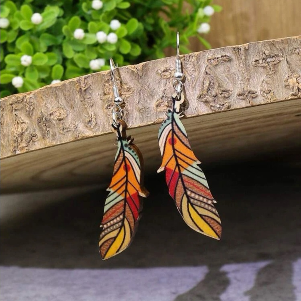NEW EMERY ROSE Feather Drop Earrings
